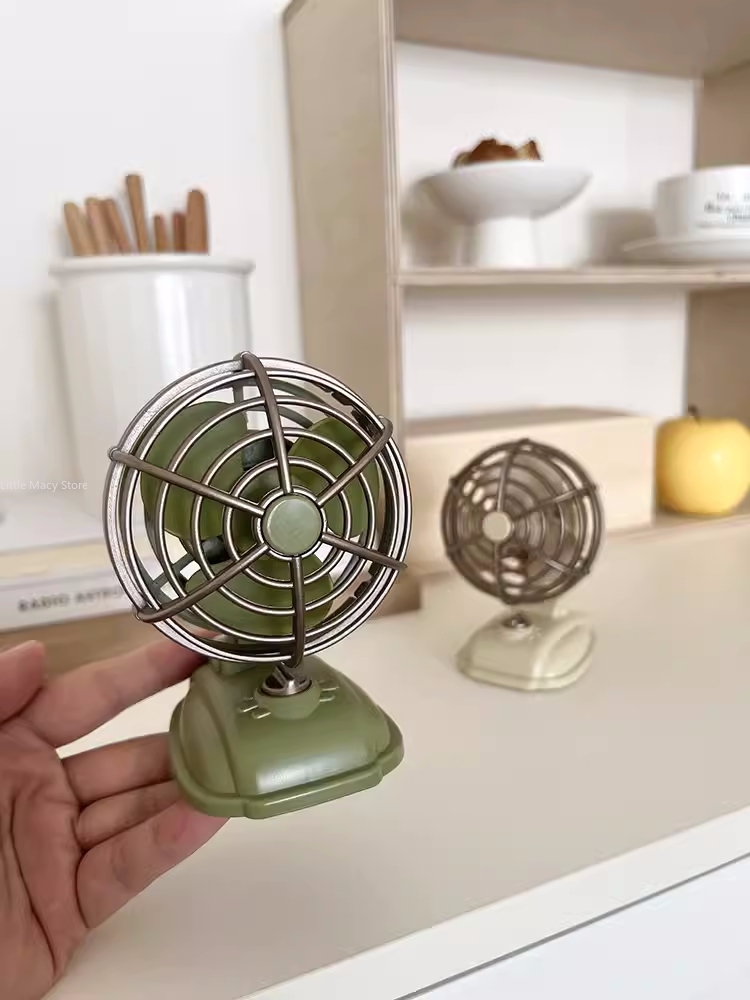 Retro Desktop Small Fan USB Ch - Office Furniture Warehouse ulasan dan harga
